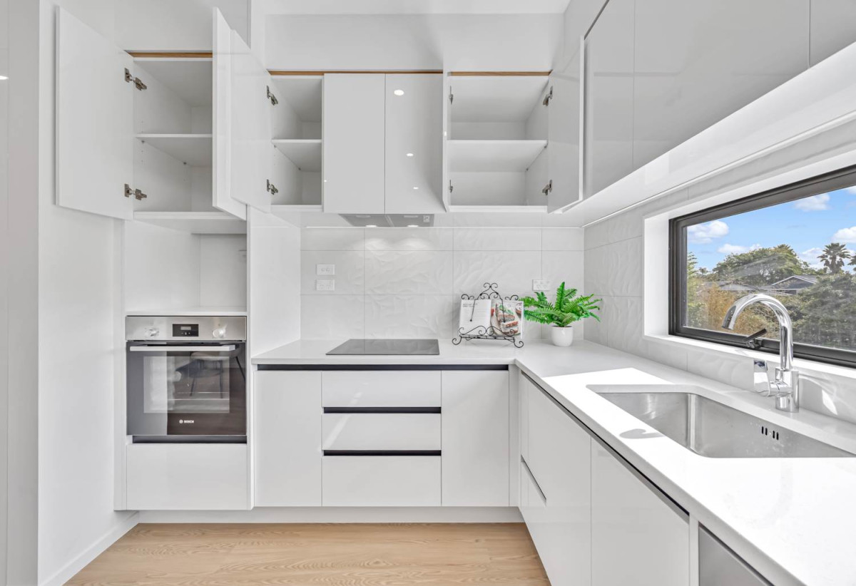10-Year Master Build Guarantee, Brandnew 3 beds 3.5 baths home with garage, 1 bed 1 bath ground floor, close to schools, shopping centres, 0.7 km to Sunny Hills School, Lot 7/252 Pakuranga Road, Pakuranga Heights, Auckland