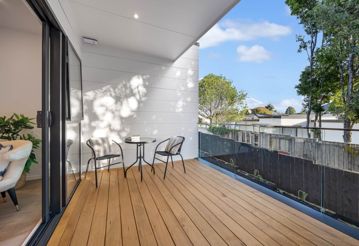 10-Year Master Build Guarantee, Brandnew 3 beds 3.5 baths home with garage, 1 bed 1 bath ground floor, close to schools, shopping centres, 0.7 km to Sunny Hills School, Lot 7/252 Pakuranga Road, Pakuranga Heights, Auckland
