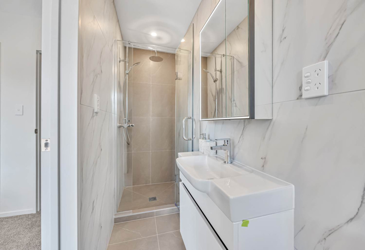 10-Year Master Build Guarantee, Brandnew 3 beds 3.5 baths home with garage, 1 bed 1 bath ground floor, close to schools, shopping centres, 0.7 km to Sunny Hills School, Lot 7/252 Pakuranga Road, Pakuranga Heights, Auckland