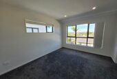 Standalone 4 beds 3 baths home with garage, 1 bed 1 bath ground floor, close to schools, shops, parks, and motorway access, 0.1 km to Clayton Park School, 9/156 Coxhead Road, Manurewa, Auckland