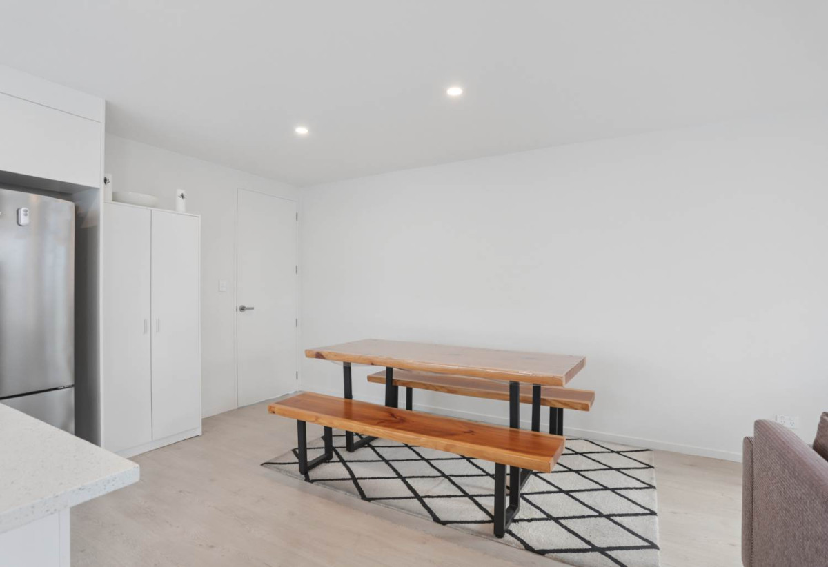 Refined standalone freehold 3 beds 2 baths home with 2 car parks, close to schools, shops, motorway access, 0.9 km to West Harbour School, 1.5 km to Hobsonville School, 2/101 Hobsonville Road, West Harbour, Auckland
