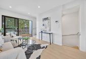 Urgent Sale – Vendor wants it go, Brandnew 3 beds (2 ensuites) + study room 3 baths home with garage, 1 bed 1 bath ground floor, close to schools, shopping centres, 0.7 km to Sunny Hills School, 1.4 km to Pakuranga College, Lot 5/252 Pakuranga Road, Pakuranga Heights, Auckland