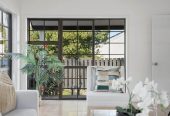 3 beds 1.5 baths house with garage, close to schools, parks, motorway access, Birkenhead Village is close by with its cafés, restaurants, supermarkets, gyms, and weekend markets, 0.3 km to Northcote College, 0.6 km to Birkenhead School, 2/189 Onewa Road, Birkenhead, Auckland