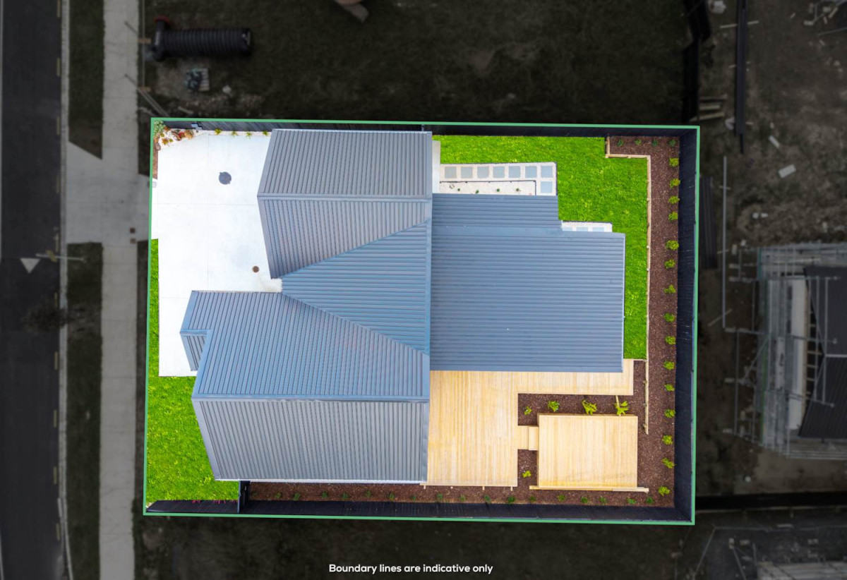 2 Kitchens, Brandnew 4 beds 3 baths house with double garage and 1-bed granny on 507m2 section, just moments from Clevedon’s charming township, famous for its farmhouse cafés, artisan shops, and lively markets. 1 km to Clevedon School, 8 Acorn Parish Lane, Clevedon, Auckland