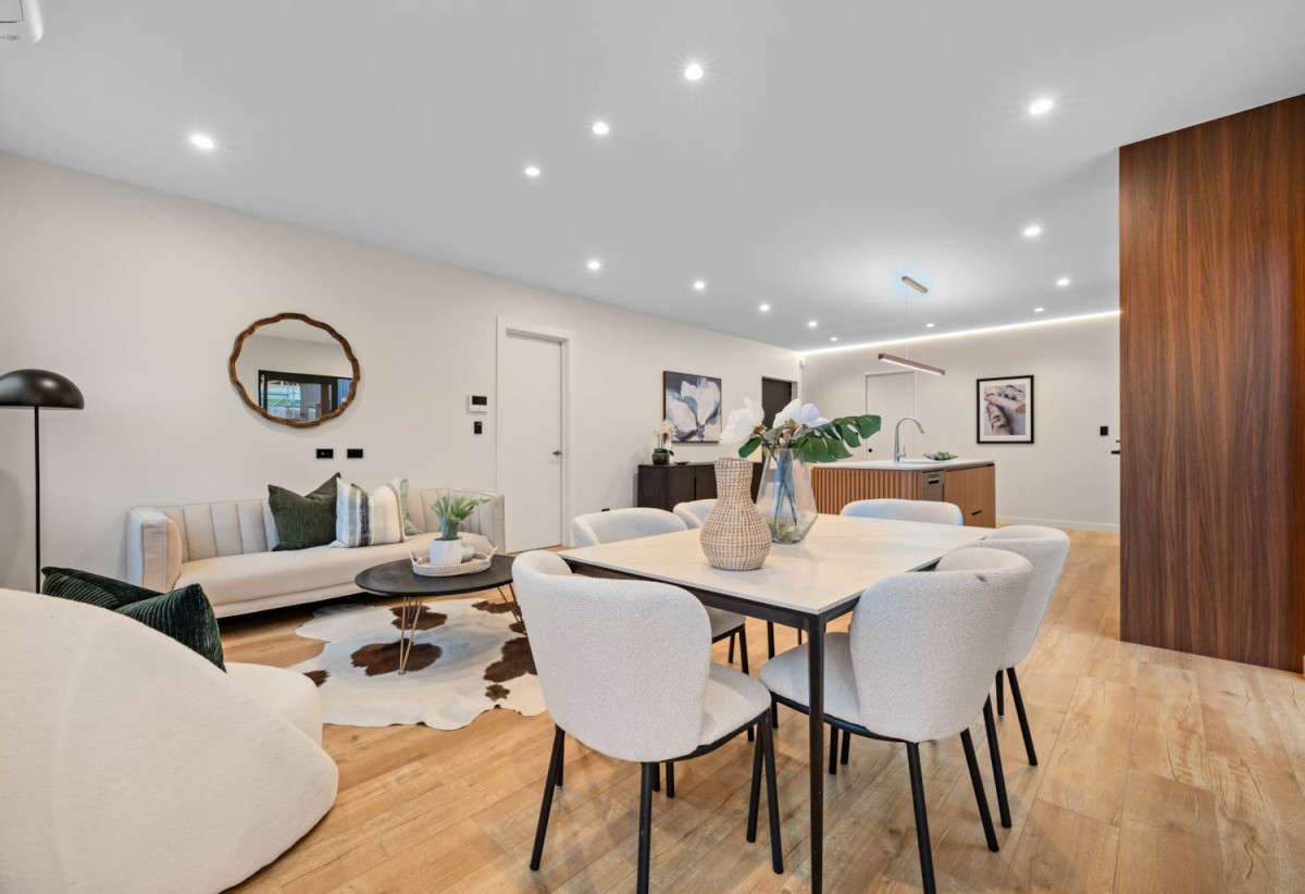 2 Kitchens, Brandnew 4 beds 3 baths house with double garage and 1-bed granny on 507m2 section, just moments from Clevedon’s charming township, famous for its farmhouse cafés, artisan shops, and lively markets. 1 km to Clevedon School, 8 Acorn Parish Lane, Clevedon, Auckland