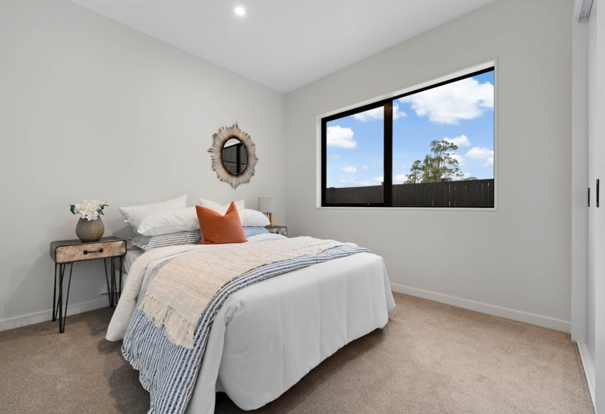 2 Kitchens, Brandnew 4 beds 3 baths house with double garage and 1-bed granny on 507m2 section, just moments from Clevedon’s charming township, famous for its farmhouse cafés, artisan shops, and lively markets. 1 km to Clevedon School, 8 Acorn Parish Lane, Clevedon, Auckland