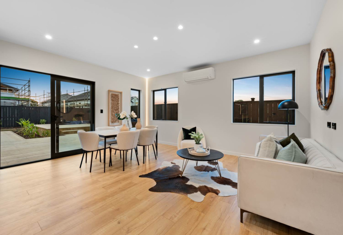 2 Kitchens, Brandnew 4 beds 3 baths house with double garage and 1-bed granny on 507m2 section, just moments from Clevedon’s charming township, famous for its farmhouse cafés, artisan shops, and lively markets. 1 km to Clevedon School, 8 Acorn Parish Lane, Clevedon, Auckland