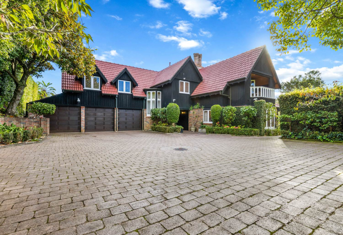 Urgent sale, 139 Long Drive (4,856m²) + 44 Sayegh Street (809m²), Two separate freehold titles with dual access, 5 beds (1 ensuite) + office 3 baths with double garage, 0.8 km to St Heliers School, 0.9 km to St Ignatius School (St Heliers), 139 Long Drive, St Heliers, Auckland