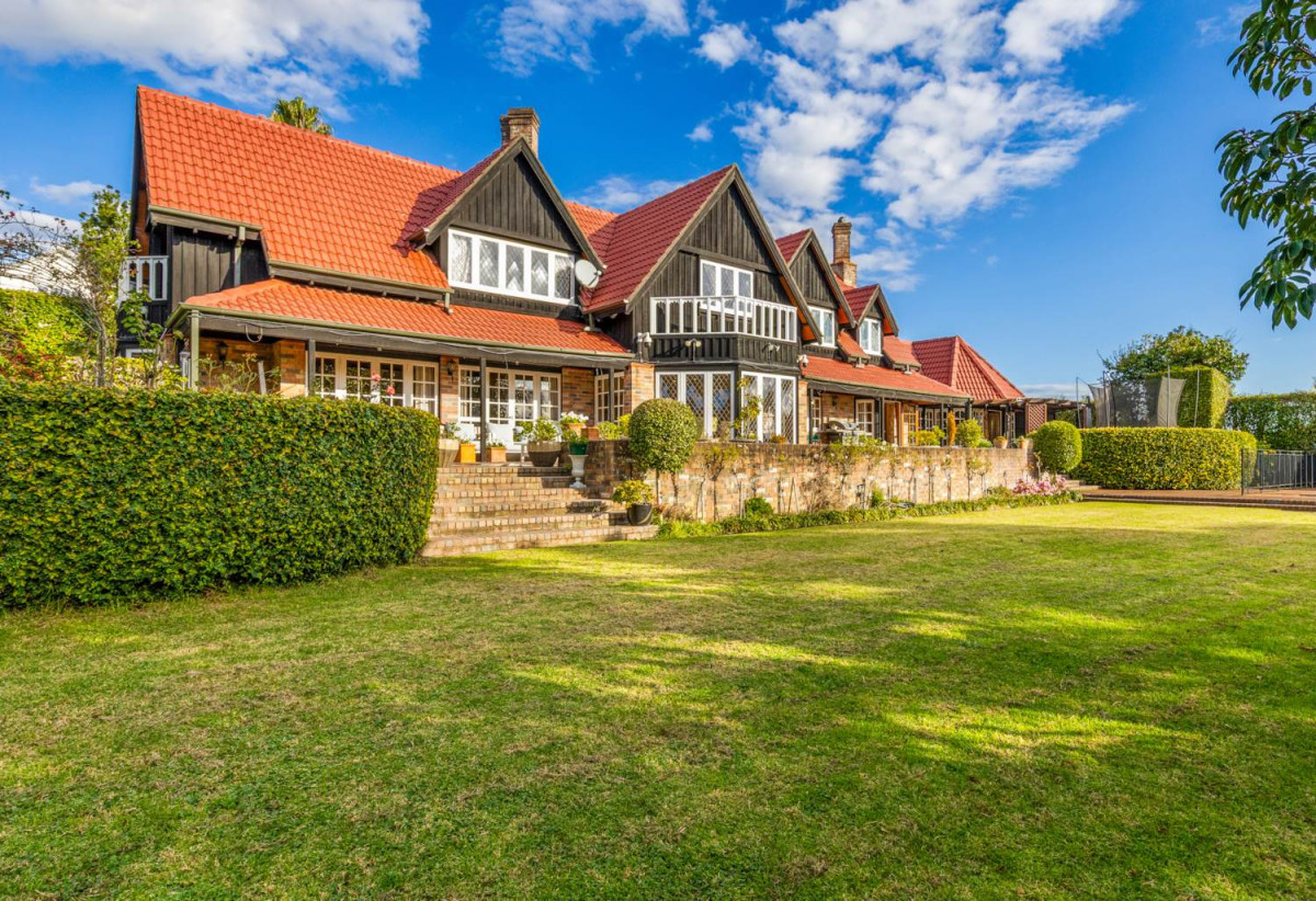 Urgent sale, 139 Long Drive (4,856m²) + 44 Sayegh Street (809m²), Two separate freehold titles with dual access, 5 beds (1 ensuite) + office 3 baths with double garage, 0.8 km to St Heliers School, 0.9 km to St Ignatius School (St Heliers), 139 Long Drive, St Heliers, Auckland
