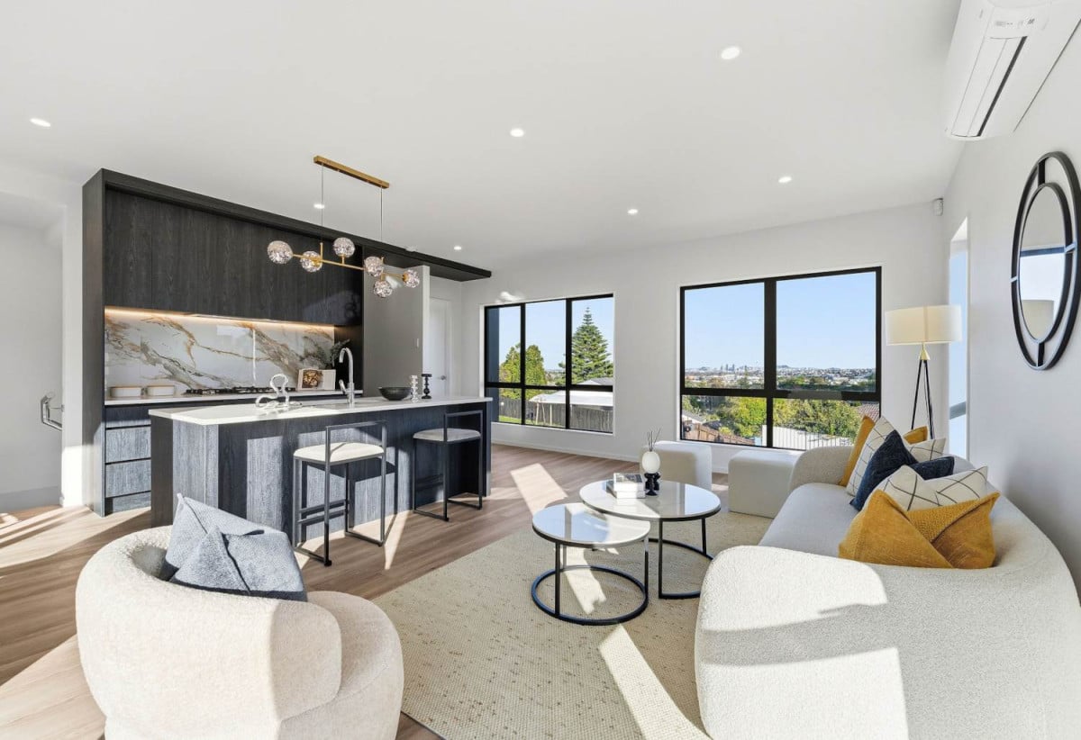 Westlake Boys’ and Girls’ School zones, Brandnew standalone 4 beds (2 ensuites) 3.5 baths house with double garage, Sunnynook Park, Woolworths Supermarket, and Sunnynook Bus Station are all within walking distance. Quick access to the motorway, 4/7 Sycamore Drive, Sunnynook, Auckland