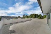 2 Kitchens, Home and income on 657m2 section, 5 beds 2 baths house with garage for 2 cars ( 3 beds 1 bath kitchen and lounge upstairs, 2 beds 1 bath kitchen and lounge downstairs), close to schools, shops, supermarkets, motorway access, 0.7 km to Target Road School, 12 Target Road, Totara Vale, Auckland