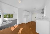 2 Kitchens, Home and income on 657m2 section, 5 beds 2 baths house with garage for 2 cars ( 3 beds 1 bath kitchen and lounge upstairs, 2 beds 1 bath kitchen and lounge downstairs), close to schools, shops, supermarkets, motorway access, 0.7 km to Target Road School, 12 Target Road, Totara Vale, Auckland