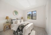 Urgent Sale Required- Bring your offers, Brandnew 4 beds 2.5 baths house with garage on 359m2 section, minutes from Orewa Beach, local shops, schools, and motorway access, 1.5 km to Orewa Primary School, 64 Ara Taha Crescent, Orewa, Auckland