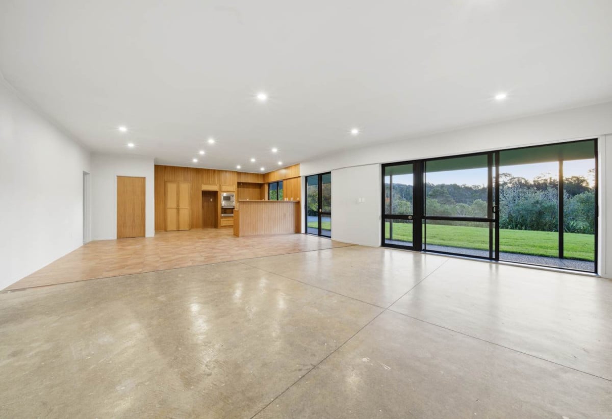 267m2 3 beds + study room 2 baths house with double garage on 5.03ha section, with RC approved for three vacant lifestyle allotments of approximately 1.34ha, 1.02ha, and 0.93ha net (1.11ha gross), alongside a substantial 1.56ha lot containing the existing residence, close to town centre, 0.8 km to Swanson School, 4.3 km to Waitakere College, 780 Swanson Road, Swanson, Auckland
