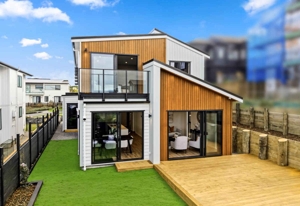 10-Year Master Builder Guarantee, Brandnew 4 beds (2 ensuites) + large study room 3.5 baths house with double garage, Sea views, 1 ensuite and study room ground floor, 1.3 km to Long Bay School and Long Bay College, 32 Kumukumu Road, Long Bay, Auckland