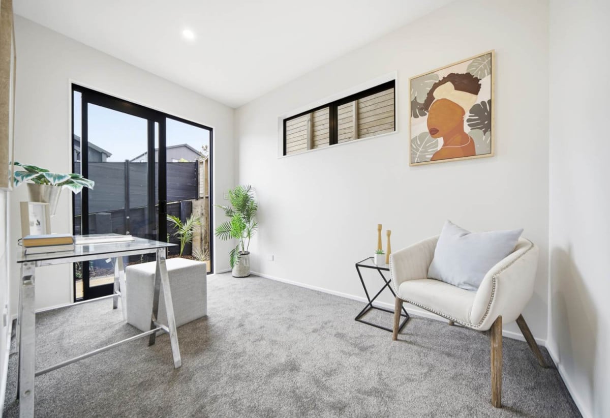 10-Year Master Builder Guarantee, Brandnew 4 beds (2 ensuites) + large study room 3.5 baths house with double garage, Sea views, 1 ensuite and study room ground floor, 1.3 km to Long Bay School and Long Bay College, 32 Kumukumu Road, Long Bay, Auckland