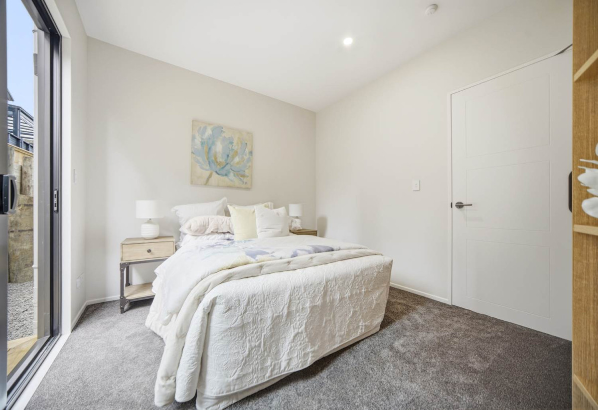 10-Year Master Builder Guarantee, Brandnew 4 beds (2 ensuites) + large study room 3.5 baths house with double garage, Sea views, 1 ensuite and study room ground floor, 1.3 km to Long Bay School and Long Bay College, 32 Kumukumu Road, Long Bay, Auckland
