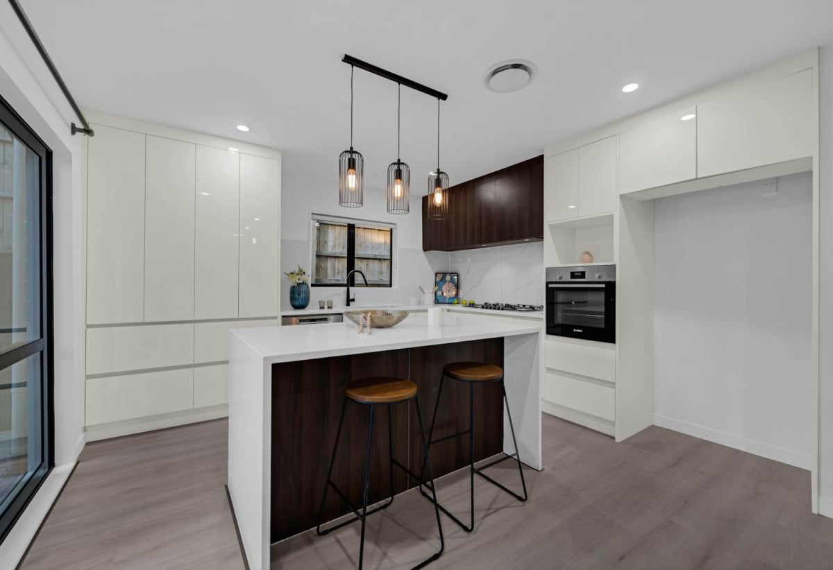 Must sell, The owner has moved on, 4 beds 3 baths house with double garage on 367m2 section, close to schools, parks, shops, 0.4 km to May Road School, 44D White Swan Road, Mt Roskill, Auckland