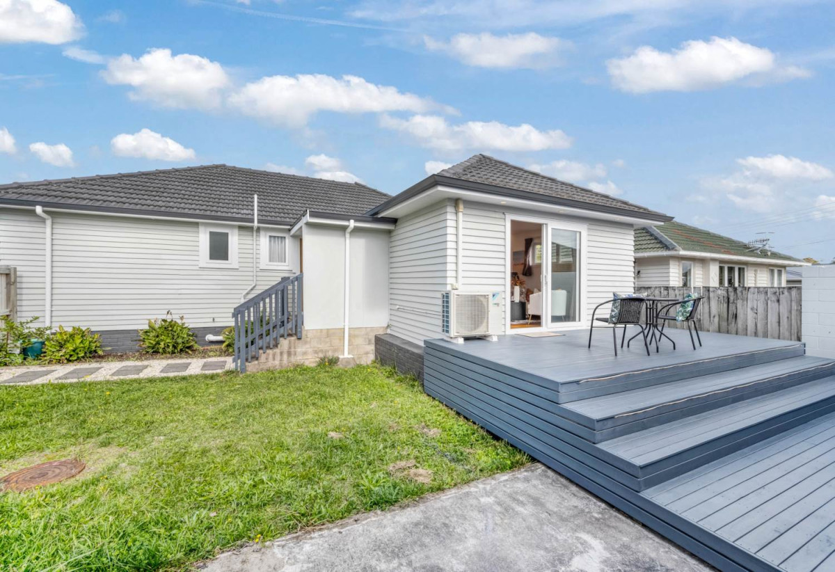 By the Reserve, Fully renovated 4 beds 2 baths house with car parks, move-in ready, within easy walking distance to the train station, local cafés, and boutique shops, Minutes to Ellerslie Village, schools, motorway access, 1.4 km to Ellerslie School, 71 Michaels Avenue, Ellerslie, Auckland