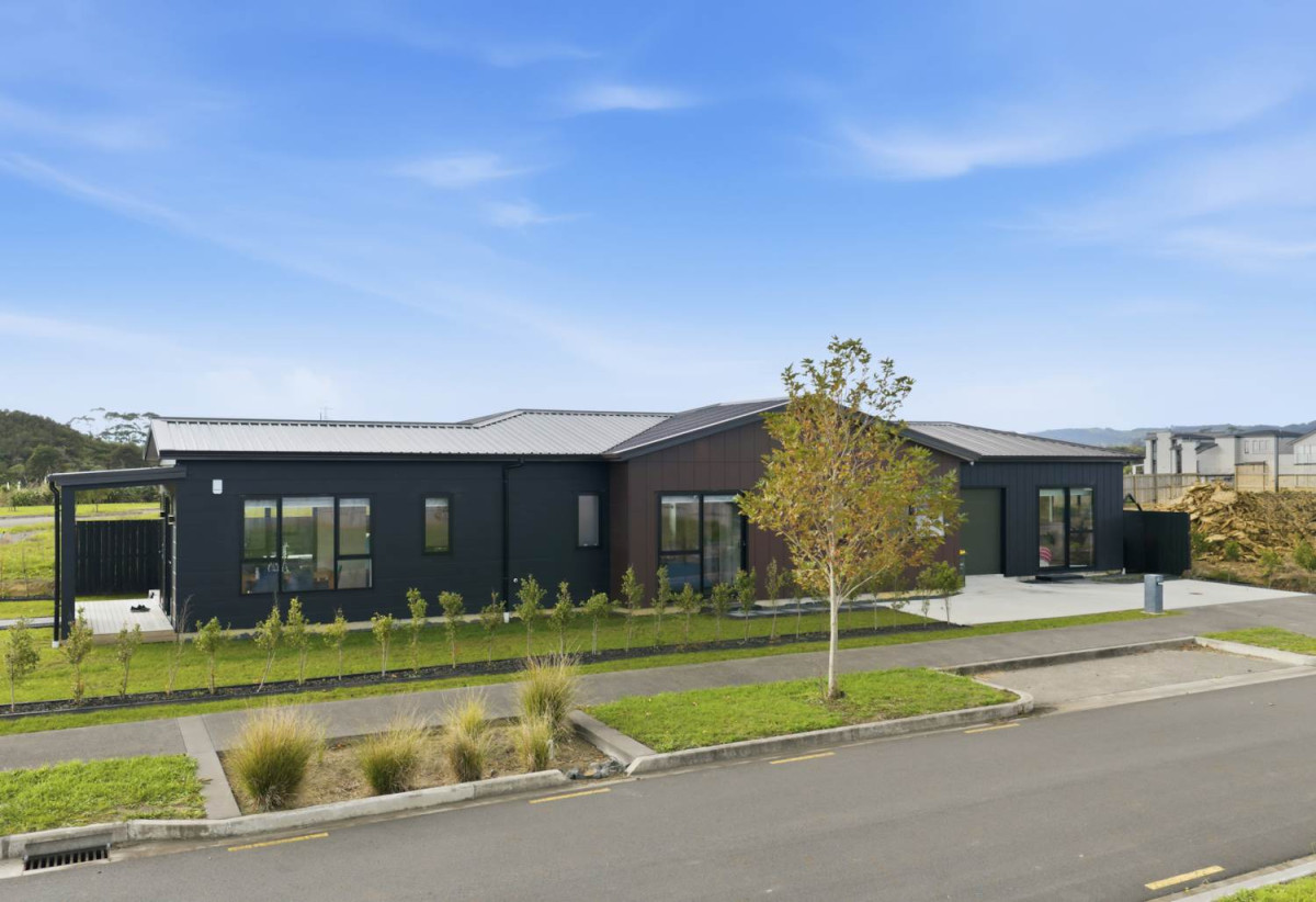 Brandnew 5 beds 3 baths house with garage and 1- bed granny on 443m2 section, 5-minute bush walks from your doorstep, Easy access to local shops and amenities, 0.8 km to Ngakoroa School, 13 Ngakau Road, Karaka, Auckland