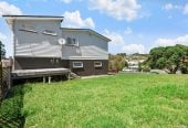 Vendor requires urgent sale, – 1181m2 Corner Site – Ignore Previous Sale Price, 5 beds 2 bath house with garage and 2-beds 1 bath lounge downstairs, downstairs space is currently rented, minutes from Stanmore Bay Beach, schools, parks, shops, cafés, and Whangaparaoa Plaza, 0.5 km to Whangaparaoa College, 4 Matai Road, Stanmore Bay, Auckland