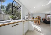 Once in 30 years, Owners downsizing, 3 beds 2 baths house with garage, close to schools, shops, supermarket, beach, 0.9 km to Orakei School, 1.3 km to Selwyn College, 54B Kurahaupo Street, Orakei, Auckland