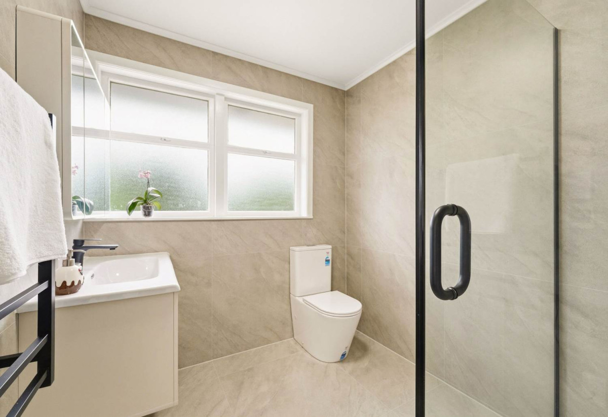 665m2 section, Renovated Brick and tile 3 beds + 2 large office rooms 1 bath house with double garage, close to Golf club, Leisure centre, shops, supermarkets, schools, 0.8 km to May Road School, 1.1 km to Waikowhai Intermediate, 1.4 km to Lynfield College, 48 Anita Avenue, Mt Roskill, Auckland