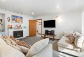 Must sell, 878m2 section with RC, EPA for 5 two-level dwellings + JOAL, 220m2 Brick and tile 3 beds 1 nath house with standalone double garage, minutes to schools Hunter Plaza, motorway access, 0.8 km to Papatoetoe Central School, 0.9 km to Papatoetoe Intermediate, 9 Richards Avenue, Papatoetoe, Auckland