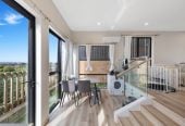 Urgent sale, Standalone 4 beds 2.5 baths townhouse, just minutes from Sylvia Park, motorway access, and key transport routes. 0.7 km to Panama Road School and Otahuhu Intermediate, 5/19 Kotahi Road, Mt Wellington, Auckland