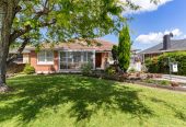 Must sell, 878m2 section with RC, EPA for 5 two-level dwellings + JOAL, 220m2 Brick and tile 3 beds 1 nath house with standalone double garage, minutes to schools Hunter Plaza, motorway access, 0.8 km to Papatoetoe Central School, 0.9 km to Papatoetoe Intermediate, 9 Richards Avenue, Papatoetoe, Auckland