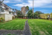 Must sell, Vendor cashing out, 3 beds 1 bath house on 650m2 section, with RC,BC, EPA approved, Stroll to Panmure Shopping Centre, the wharf, scenic reserves, Tamaki River walks, the lagoon, swimming pool, gym complex, 39 Te Koa Road, Panmure, Auckland