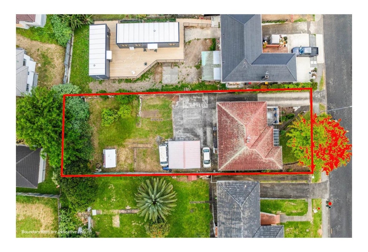 Must sell, 878m2 section with RC, EPA for 5 two-level dwellings + JOAL, 220m2 Brick and tile 3 beds 1 nath house with standalone double garage, minutes to schools Hunter Plaza, motorway access, 0.8 km to Papatoetoe Central School, 0.9 km to Papatoetoe Intermediate, 9 Richards Avenue, Papatoetoe, Auckland