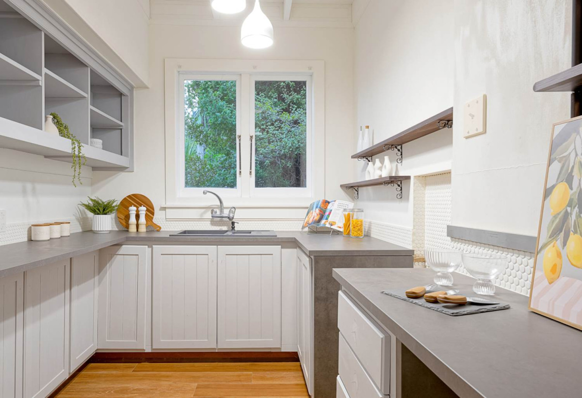 34,541m2 section with RC approved for subdivision, 4 beds 1 bath house with 2-beds sleepout, The approximateky $400,000 NZD transferrable title rights have been fully paid, removing significant barriers and costs for the new owner, 2.1 km to Albany Senior High School, 2.8 km to Albany School, 236 Albany Heights Road, Albany Heights, Auckland
