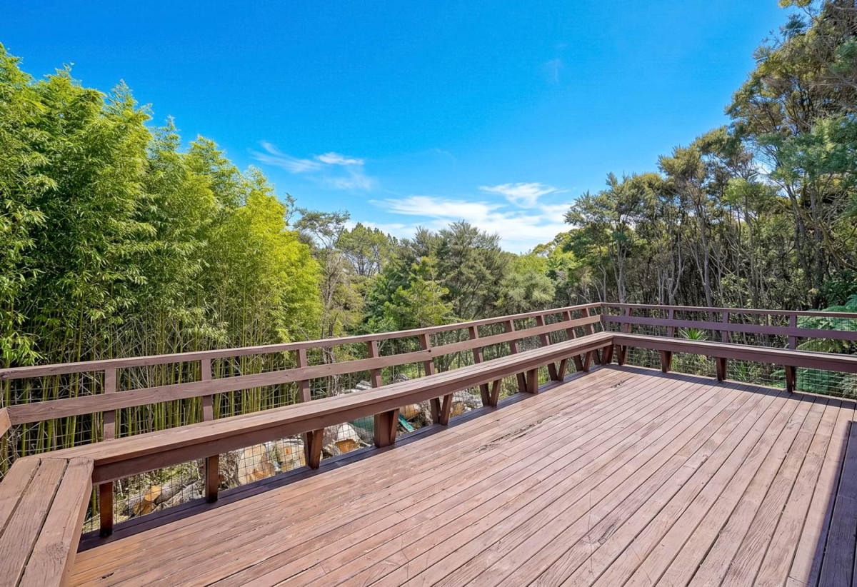 34,541m2 section with RC approved for subdivision, 4 beds 1 bath house with 2-beds sleepout, The approximateky $400,000 NZD transferrable title rights have been fully paid, removing significant barriers and costs for the new owner, 2.1 km to Albany Senior High School, 2.8 km to Albany School, 236 Albany Heights Road, Albany Heights, Auckland