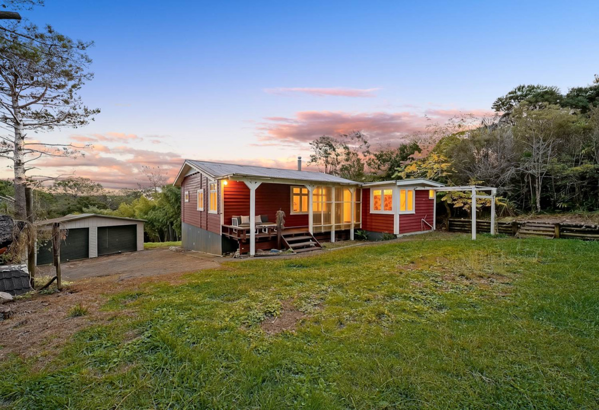 34,541m2 section with RC approved for subdivision, 4 beds 1 bath house with 2-beds sleepout, The approximateky $400,000 NZD transferrable title rights have been fully paid, removing significant barriers and costs for the new owner, 2.1 km to Albany Senior High School, 2.8 km to Albany School, 236 Albany Heights Road, Albany Heights, Auckland
