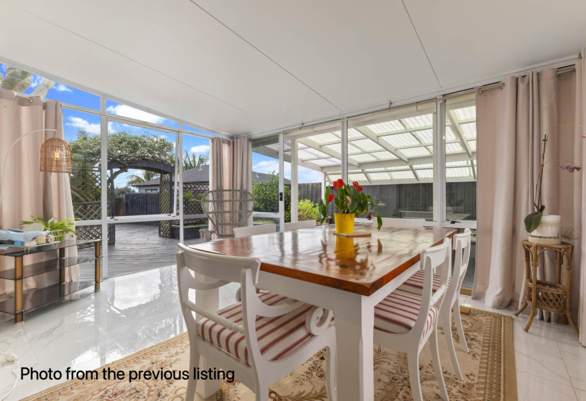 Mt Roskill Grammar zone, 868m2 section, 4 beds 2 baths house with double garage, close to schools, shops, supermarkets, parks, motorway access, 0.7 km to Hillsborough School, 0.8 km to Mt Roskill Grammar, 1.2 km to Mt Roskill Intermediate, 47 Littlejohn Street, Hillsborough, Auckland