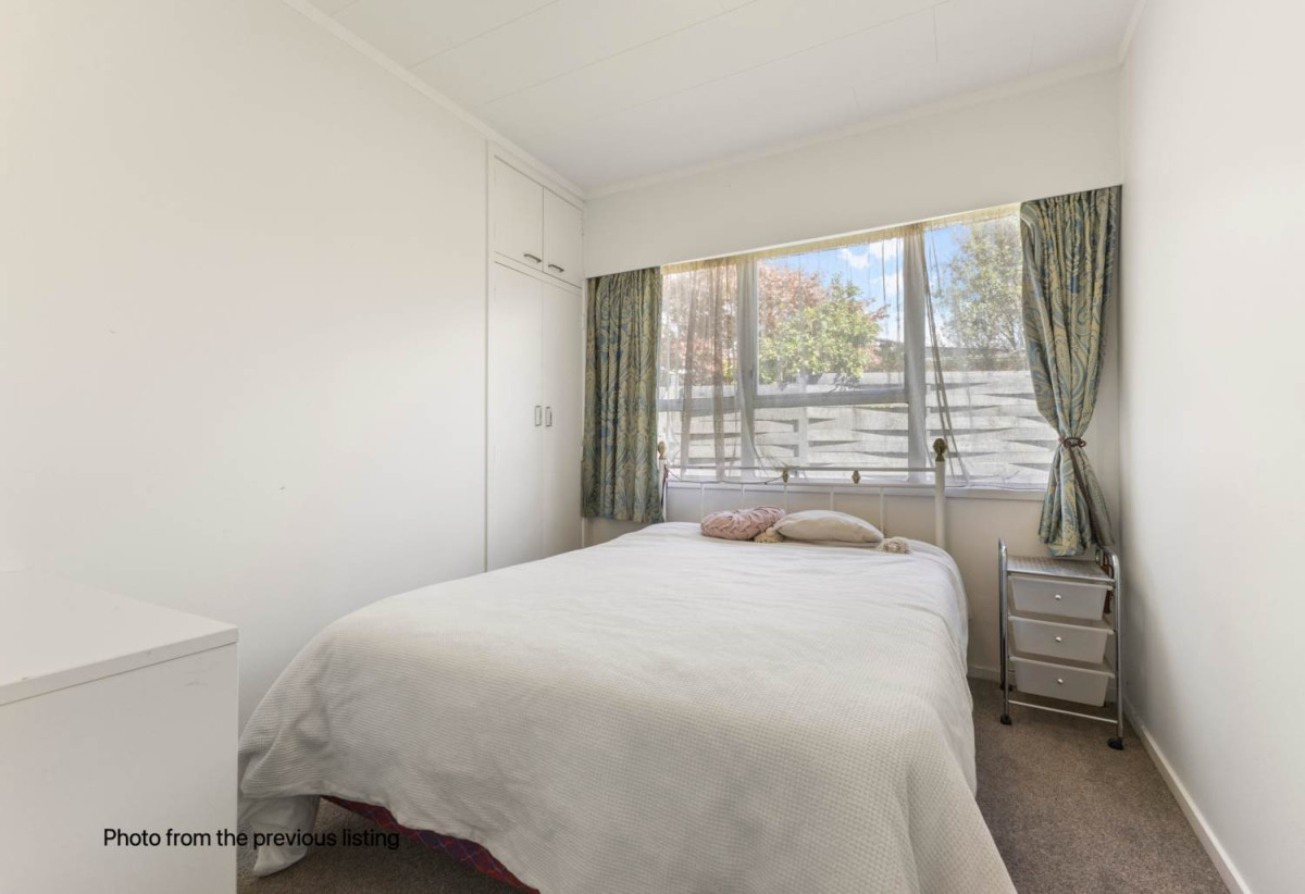 Mt Roskill Grammar zone, 868m2 section, 4 beds 2 baths house with double garage, close to schools, shops, supermarkets, parks, motorway access, 0.7 km to Hillsborough School, 0.8 km to Mt Roskill Grammar, 1.2 km to Mt Roskill Intermediate, 47 Littlejohn Street, Hillsborough, Auckland