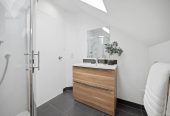 Brick 3 beds 1 bath house with garage, minutes schools, Albany Mall, motorway access, 0.4 km to Oteha Valley School, 0.5 km to Northcross Intermediate, 5/37 Fields Parade, Oteha, Auckland