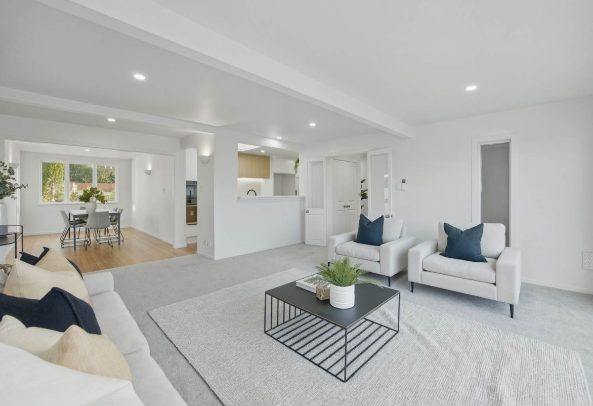 836m2 section, 4 beds 2 baths house, the downstairs level could become a secluded master haven or additional living space, with a single garage and dual driveways providing generous off- street parking, including space for the boat or trailer, 0.9 km to Selwyn College, 60 Ripon Crescent, Meadowbank, Auckland