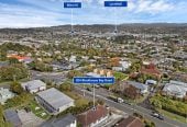 Must sell, Brick and tile 4 beds 1 bath house on 284m2 section, positioned on the boundary of Avondale and New Windsor, 0.5 km to Avondale Primary School (Auckland), 204 Blockhouse Bay Road, Avondale, Auckland