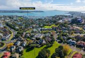 Macleans College zone, Brick and tile 5 beds 3 baths house with double garage on 668m2 section, Close to Half Moon Bay Marina, ferry, beaches, cafés & amenities, 0.3 km to Pigeon Mountain School, 0.5 km to Bucklands Beach Intermediate, 0.8 km to Macleans College, 52 Cornelian Crescent, Half Moon Bay, Auckland