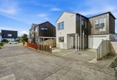 Must sell, 4 beds 2.5 baths home with garage, close to local shops, cafés, parks, motorway access, and the popular Hobsonville Point precinct. 0.4 km to Hobsonville Point Primary School, 0.8 km to Hobsonville Point Secondary School, 14 Possum Lane, Hobsonville, Auckland