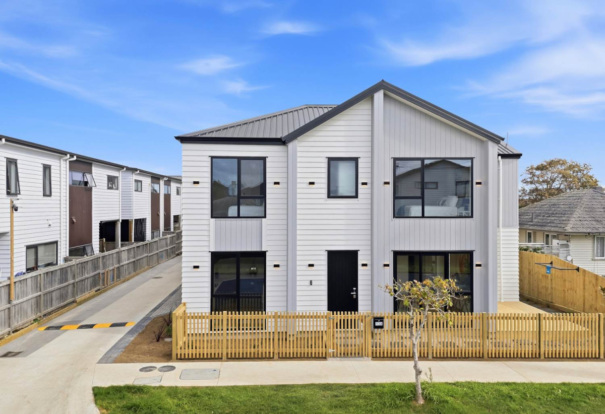 Standalone 4 beds 3 baths home with garage, 1 bed with toilet & bathroom conveniently located downstairs, Gas cooking, Close to schools, shops, public transport & all amenities, 0.7 km to Manurewa South School, Lot 4 & 5/13 Churchill Avenue, Manurewa, Auckland