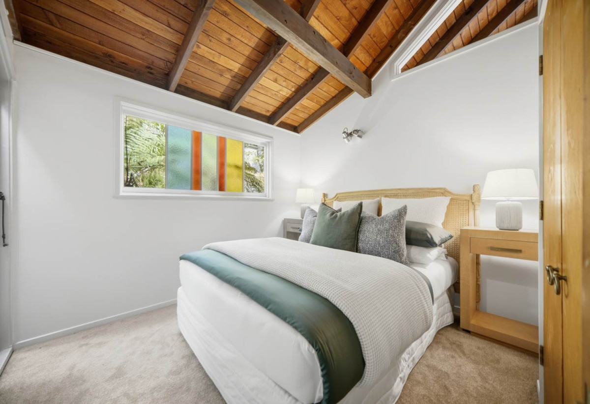 Once in 43 years, 865m2 section on Rangitoto College zone, 4 beds (1ensuite) 2.5 baths house with garage, 0.7 km to Mairangi Bay School, 1.3 km to Campbells Bay School, 1.8 km to Rangitoto College, 19 Beacon Avenue, Campbells Bay, Auckland