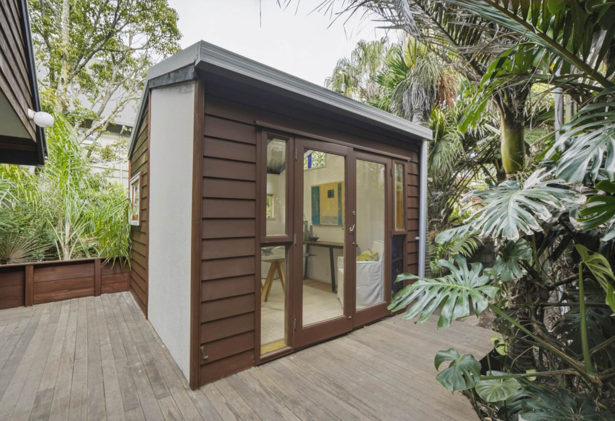 Once in 43 years, 865m2 section on Rangitoto College zone, 4 beds (1ensuite) 2.5 baths house with garage, 0.7 km to Mairangi Bay School, 1.3 km to Campbells Bay School, 1.8 km to Rangitoto College, 19 Beacon Avenue, Campbells Bay, Auckland