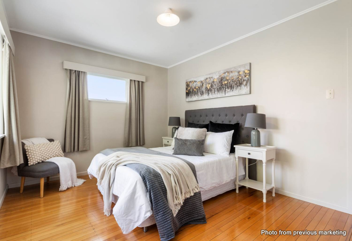 Vendor cashing out, 723m2 section with RC lodged for 5 dwellings, 3 beds 1 bath house with garage, currently rented for $650 per week Until Jan 2027, Located just minutes from motorway access, public transport, schools, and local shopping, 0.6 km to Rangeview Intermediate, 133 Vodanovich Road, Te Atatu South, Auckland