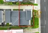 4 beds (1 ensuite) 2.5 baths home with garage, close to schools, reserves, shops, 0.3 km to Green Bay Primary School, 0.4 km to Green Bay High School, 56A La Rosa Street, Green Bay, Auckland