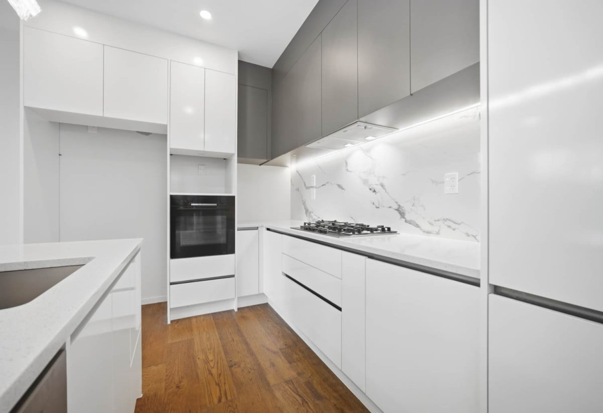 4 beds (1 ensuite) 2.5 baths home with garage, close to schools, reserves, shops, 0.3 km to Green Bay Primary School, 0.4 km to Green Bay High School, 56A La Rosa Street, Green Bay, Auckland