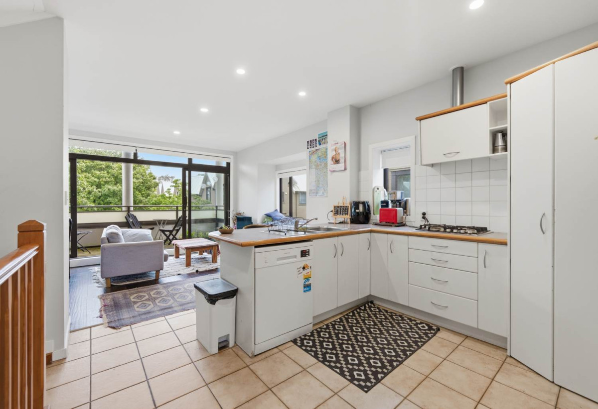 Double Grammar school zone, 3 beds 2 baths home with garage, 1 bed 1 bath and utility room ground floor, 0.8 km to Epsom Girls’ Grammar School, Auckland Grammar, 19/130 Great South Road, Epsom, Auckland