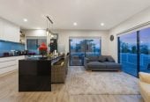 Must sell, Vendor Aussie Bound, Ignore CV, Standalone 5 beds (3 ensuites) 4.5 baths home with garage, 1 ensuite ground floor, close to schools, shops, Auckland Botanic Gardens, motorway access, 0.8 km to Alfriston School, 9/7 Wastney Road, Alfriston